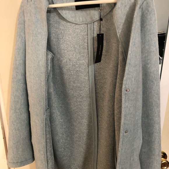 Tall notch collar coat. - Picture 3 of 6